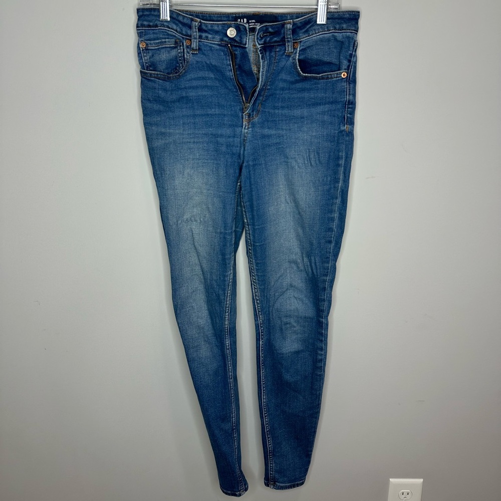 Gap High Rise Universal Legging